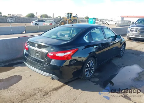 2017 Nissan Altima 2.5 Sv z USA, uszkodzony, nr VIN 1N4AL3AP0HC171744